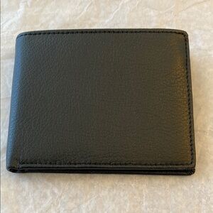 PERRY ELLIS Men's Black Leather Bi-Fold Wallet